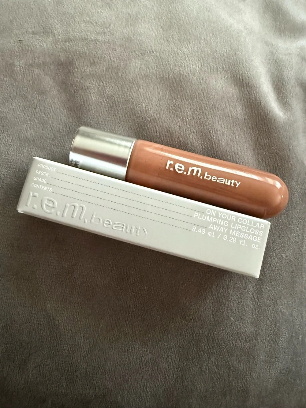 🆕 r.e.m. beauty On Your Collar Plumping Lip Gloss - Away Message